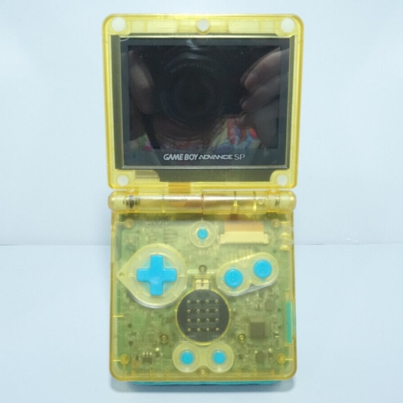 Clear Yellow with Glowing Buttons Nintendo Game Boy Advance SP AGS-101 GBA SP - Picture 3 of 10